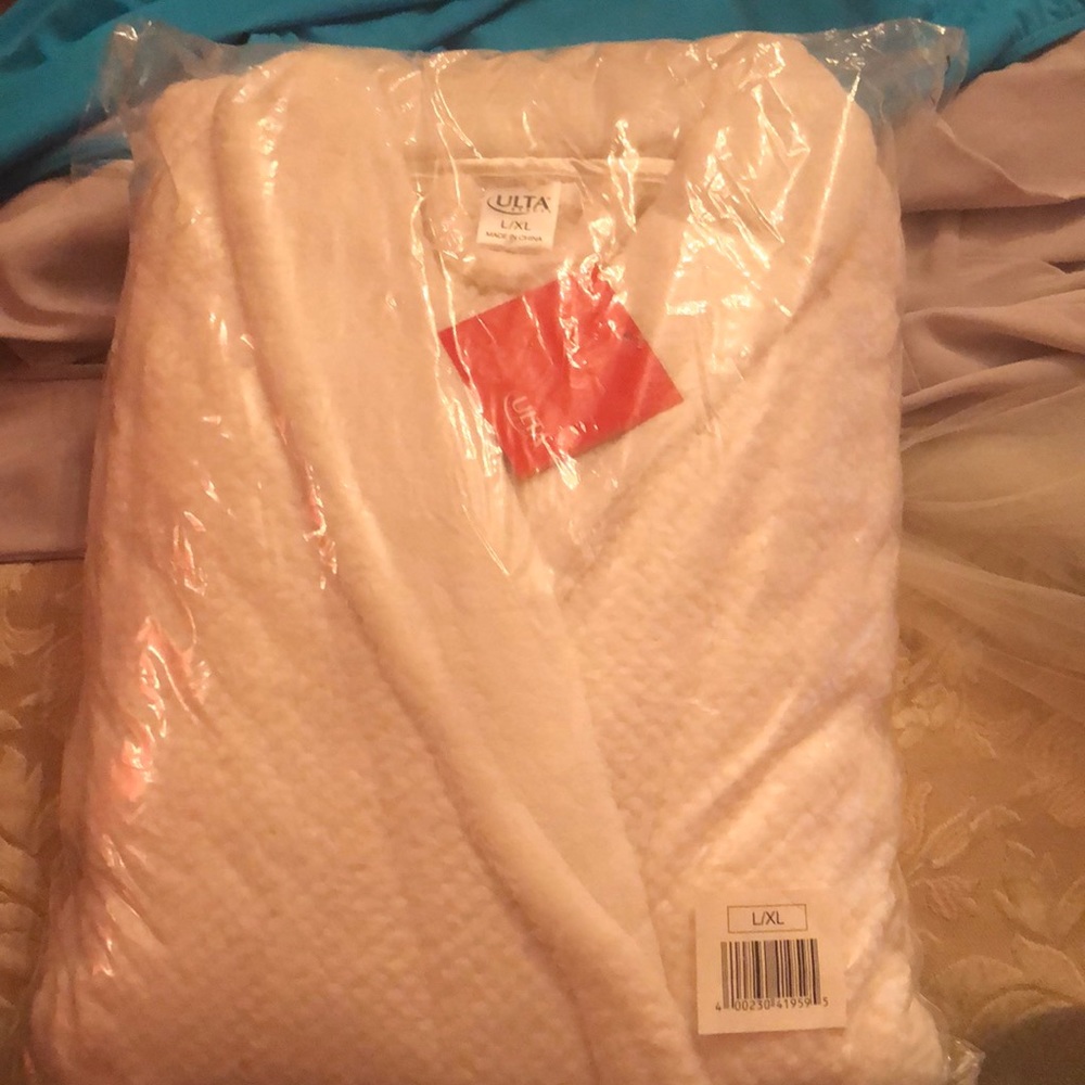 Ulta Beauty Bath Robe